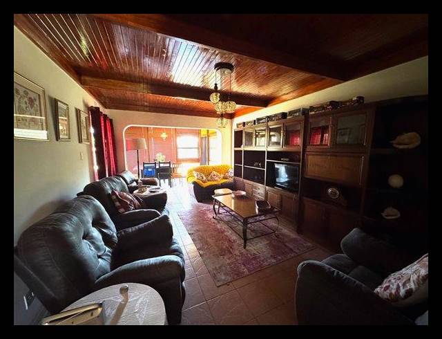 3 BEDROOM HOUSE FOR SALE IN CRESSLAWN